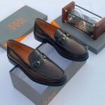 OGGI embellishes Grained calfskin coffee brown