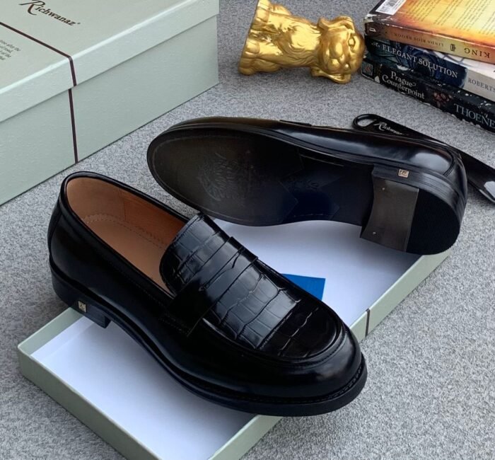 Richawana Grained calfskin Black - Image 2