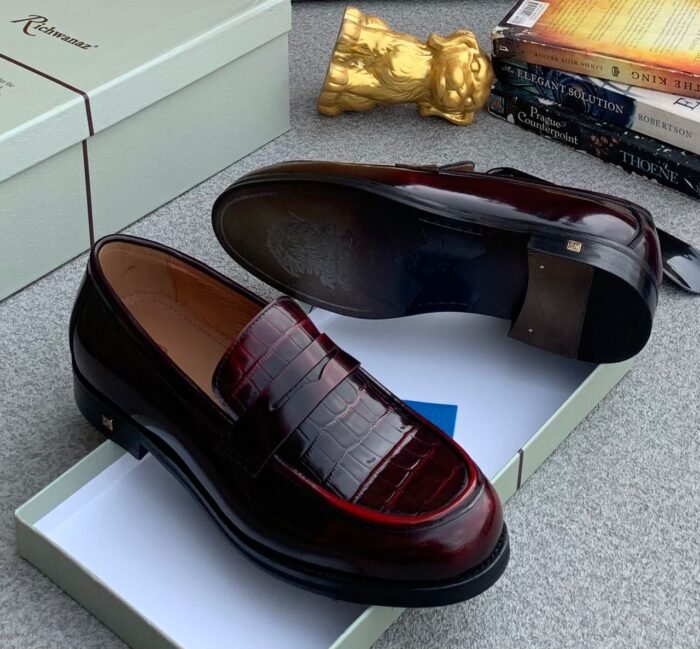 Richawana Grained calfskin wine colour - Image 2