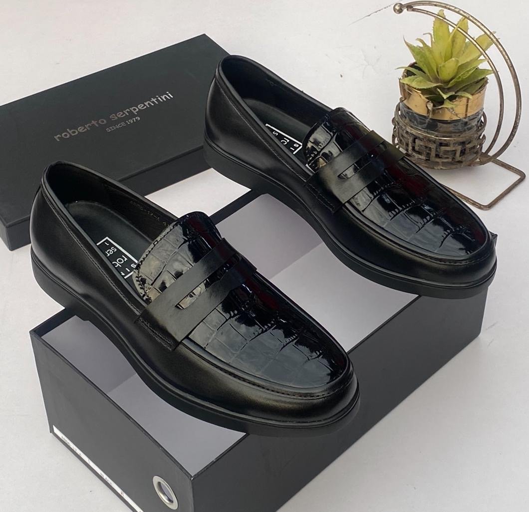 3d59c4e3-fa70-441e-bc47-1a7741426c6a Roberto serpentini full-grain leather loafers black - Image 1